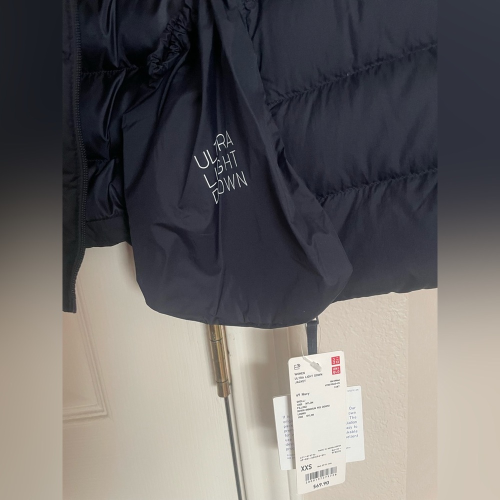 NWT XXS Uniqlo Ultra Light Down Navy Puffer Jacket - Picture 3 of 4